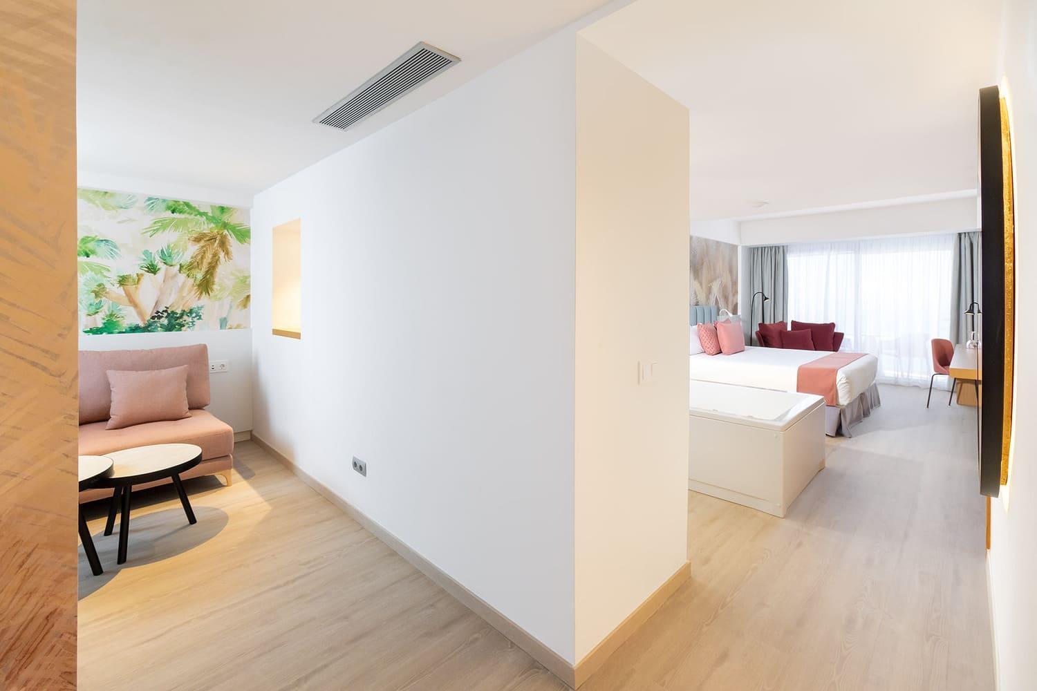 호텔 크리스티나 라스 팔마스 라스팔마스 객실 사진 A room at the hotel
