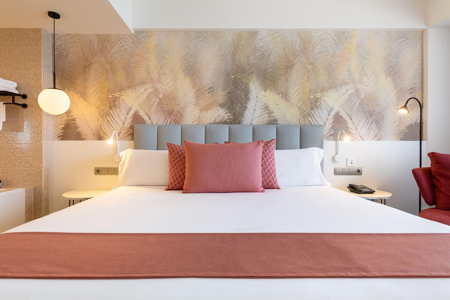 호텔 크리스티나 라스 팔마스 라스팔마스 객실 사진 A bedroom at the hotel
